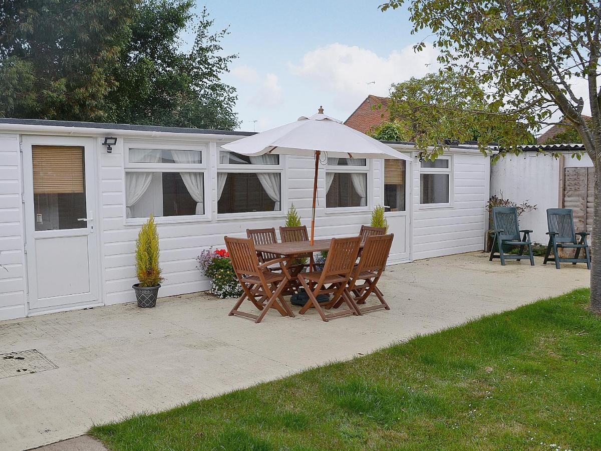 Woodlands Lodge Rustington Exterior foto